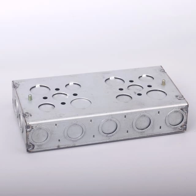Entender los códigos eléctricos para la puesta a tierra de cajas de conexiones metálicas